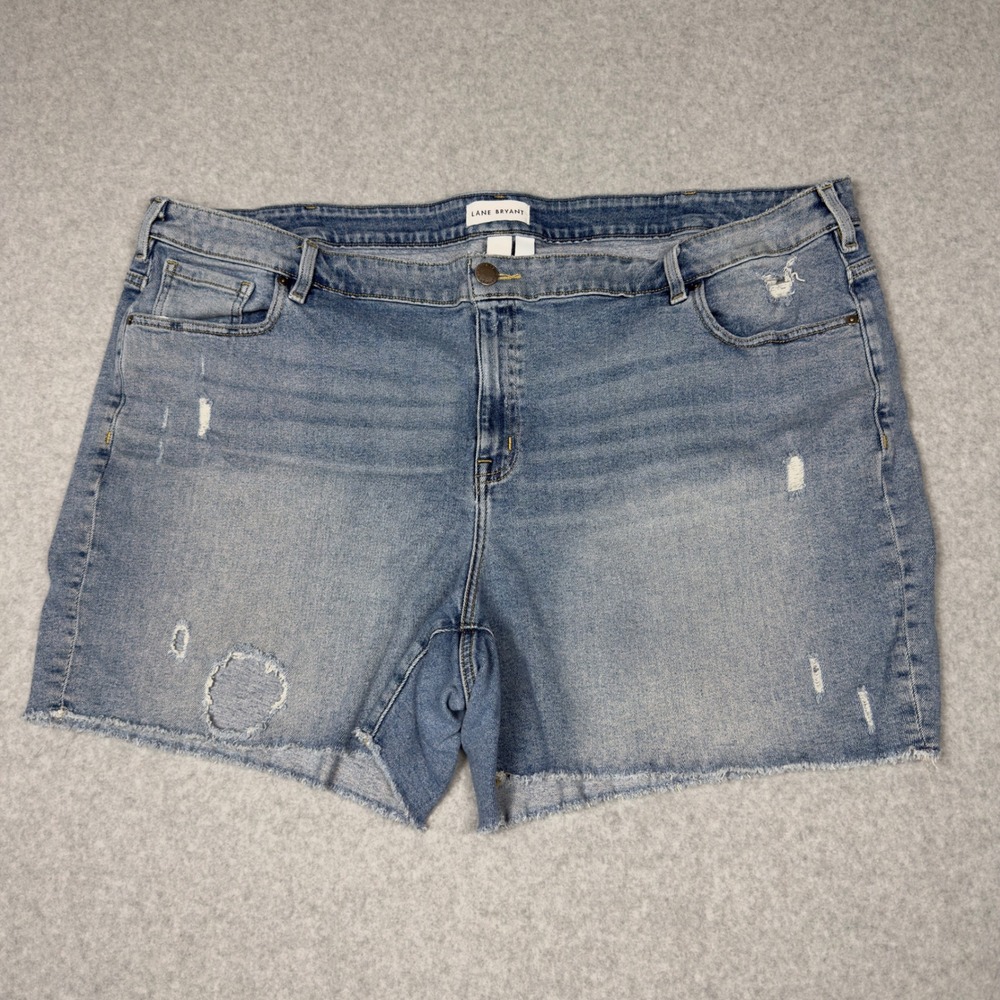 Lane Bryant Mid Rise Girlfriend Denim Shorts Distressed Frayed Hem Size 26